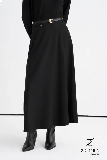أسود